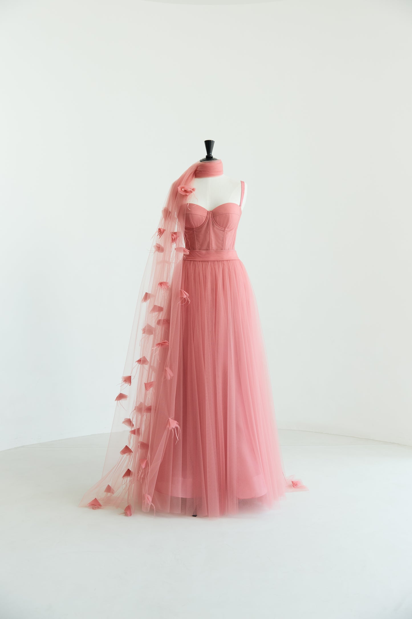 Her Make up Dramatic Maxi Skirt