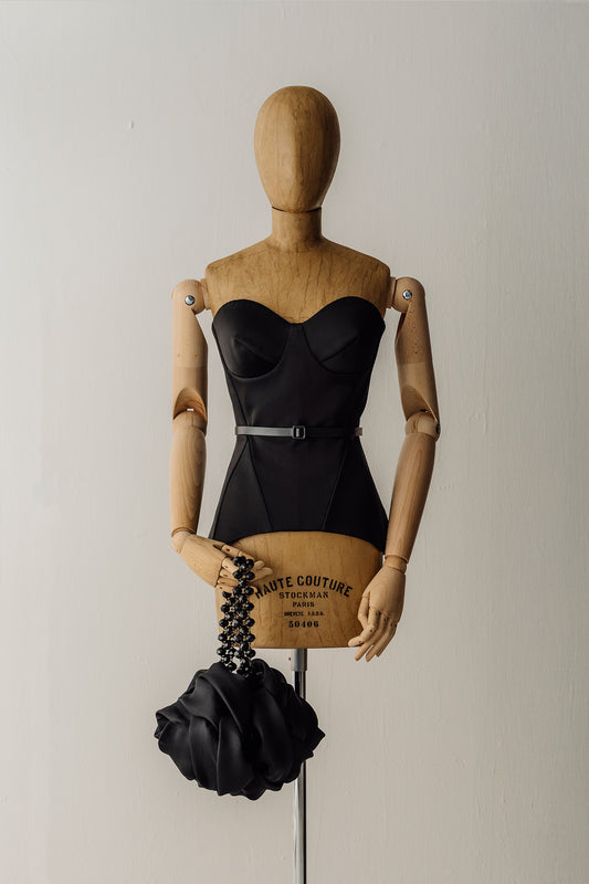 Her Black Thin Belt