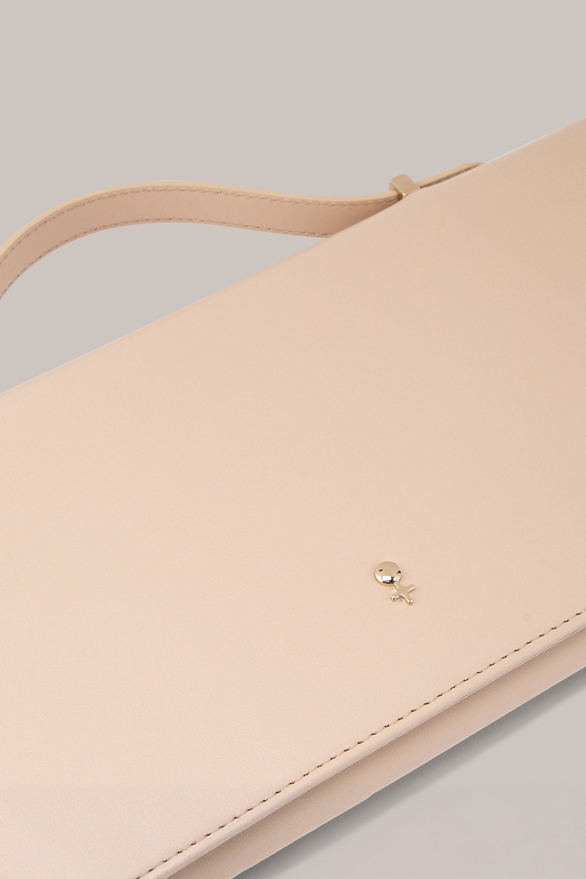 Her Beige Leather Bag