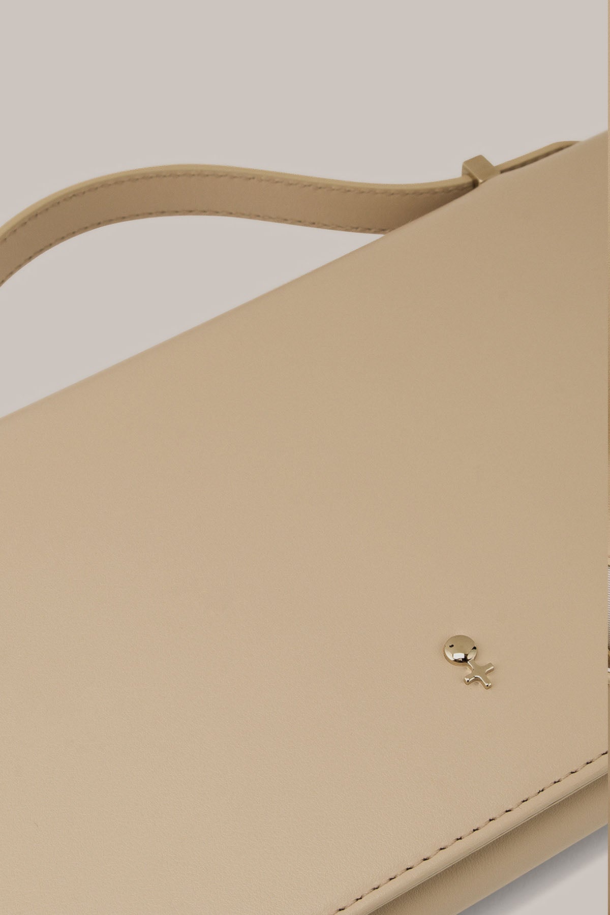 Her Beige Leather Bag