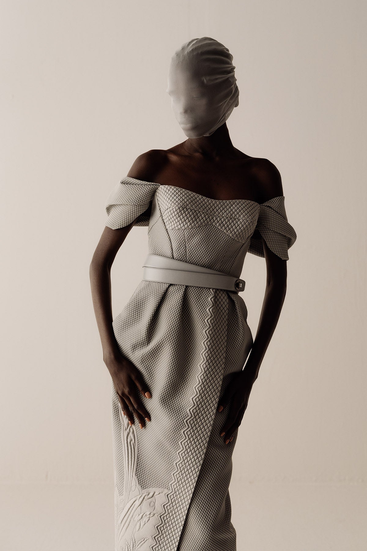 Her Long Jacquard Evening Grey Dress