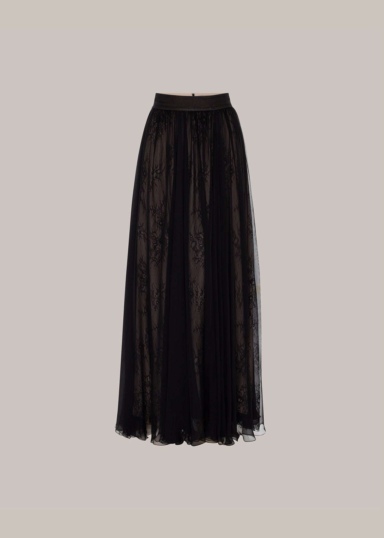 Her Full Fine Skirt With Black Lace