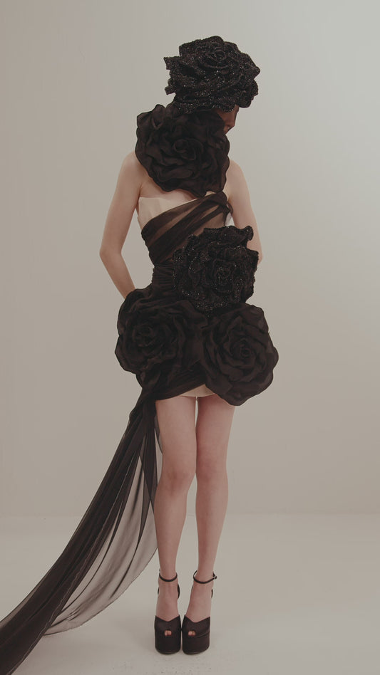 Her Black Crystal Flower